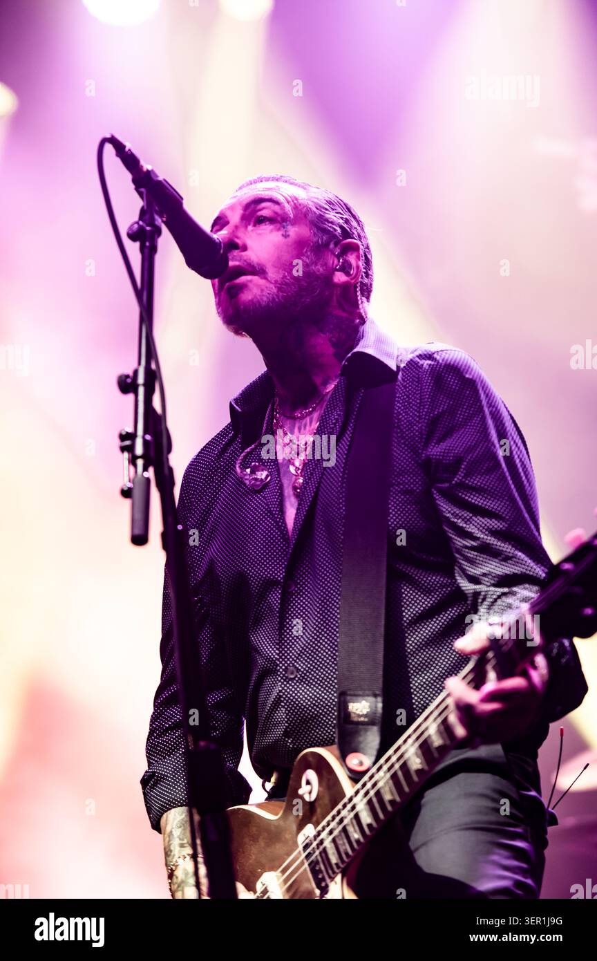 IPA85763420 - London: Social Distortion live at Koko. Pictured: Mike ...
