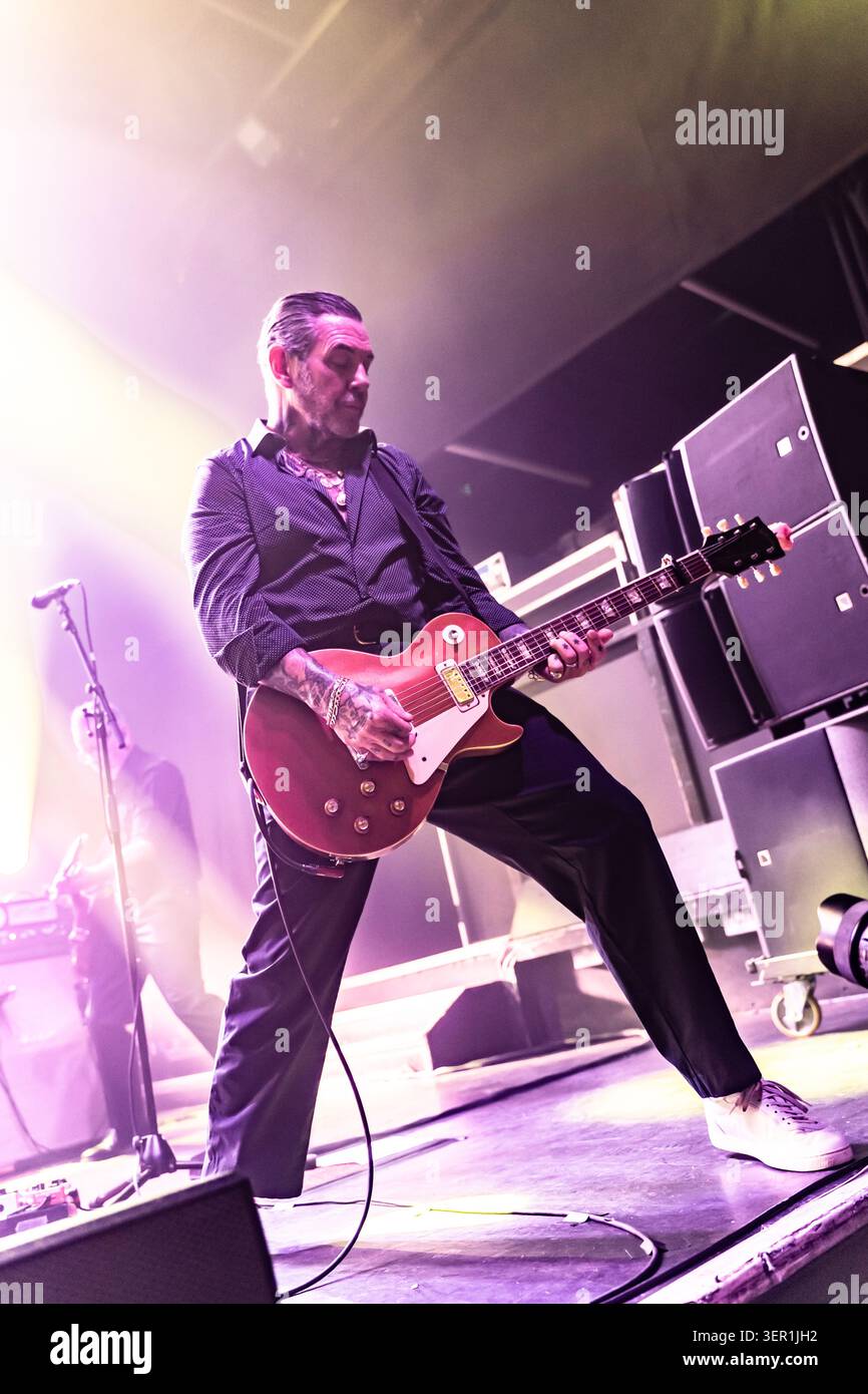 IPA85763293 - London: Social Distortion live at Koko. Pictured: Mike ...