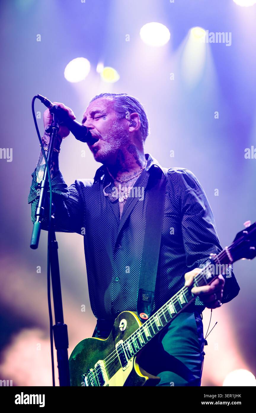 IPA85763324 - London: Social Distortion live at Koko. Pictured: Mike ...