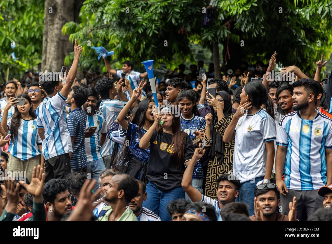 football-fans-react-as-they-watch-the-2026-fifa-world-cup-football