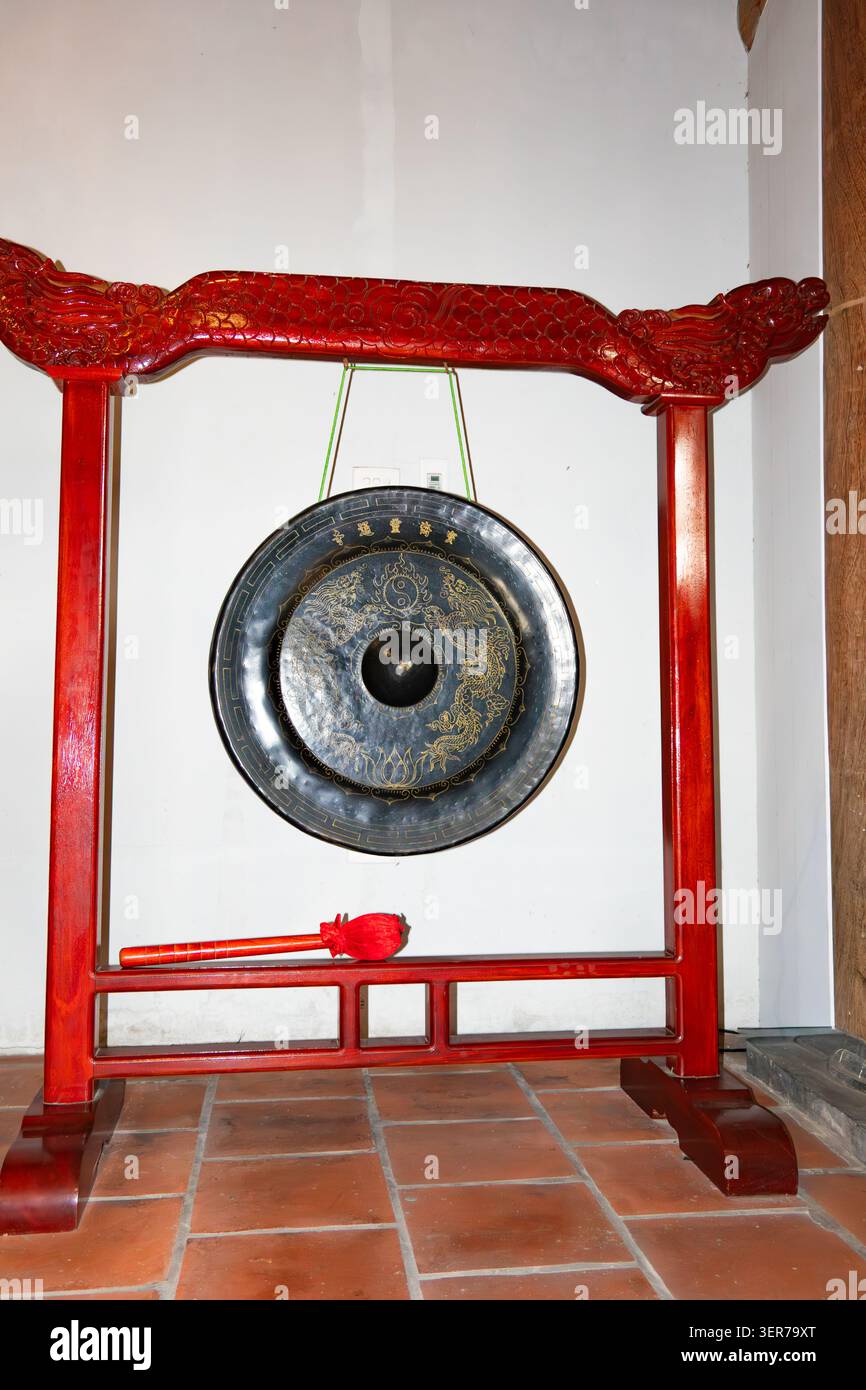 Dong son drum hi-res stock photography and images - Alamy