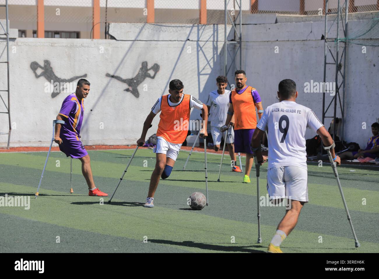 Young Palestinian footballer trains despite war injury in Gaza ...