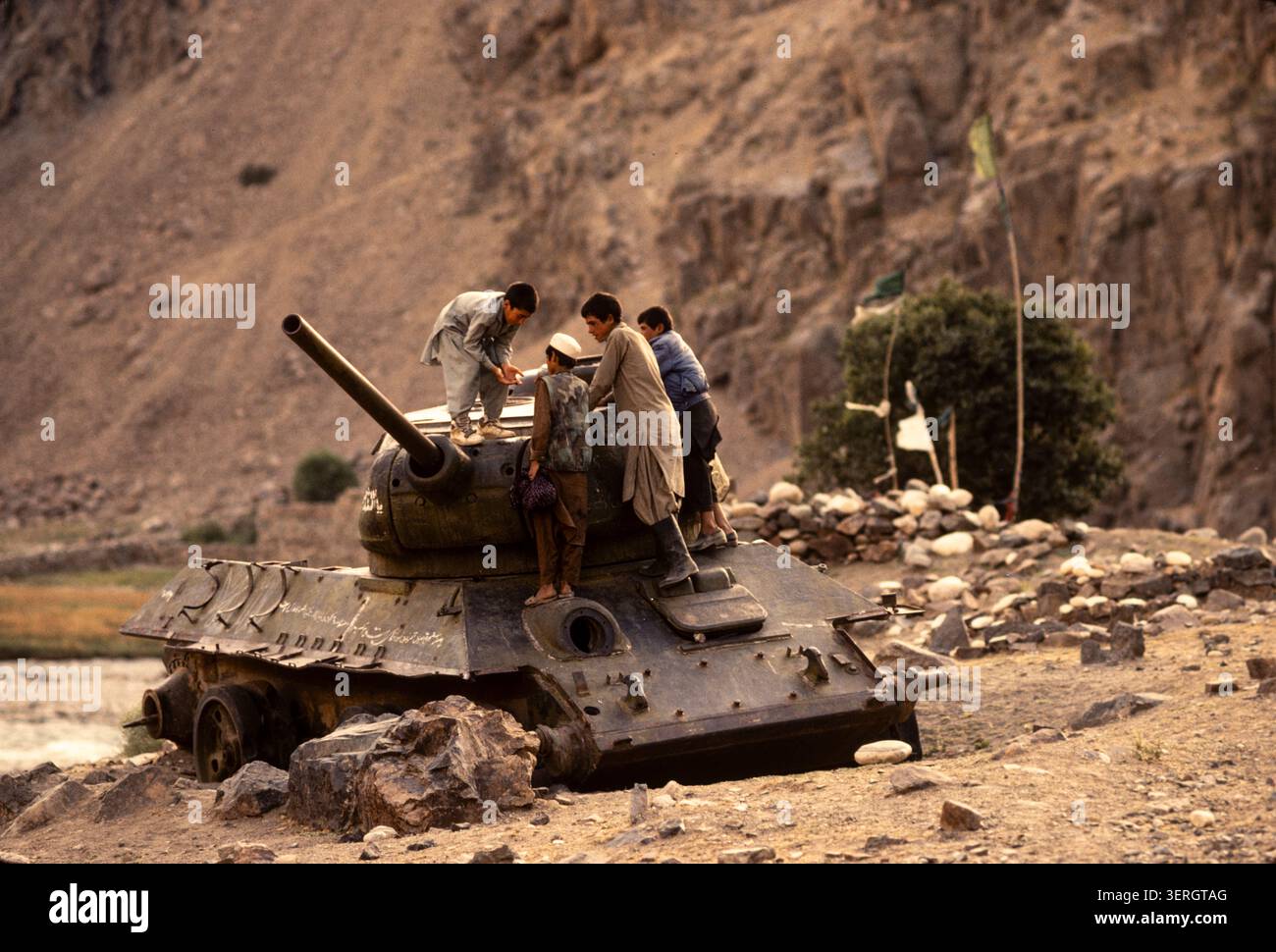 Soviet tank destroyed hi-res stock photography and images - Alamy