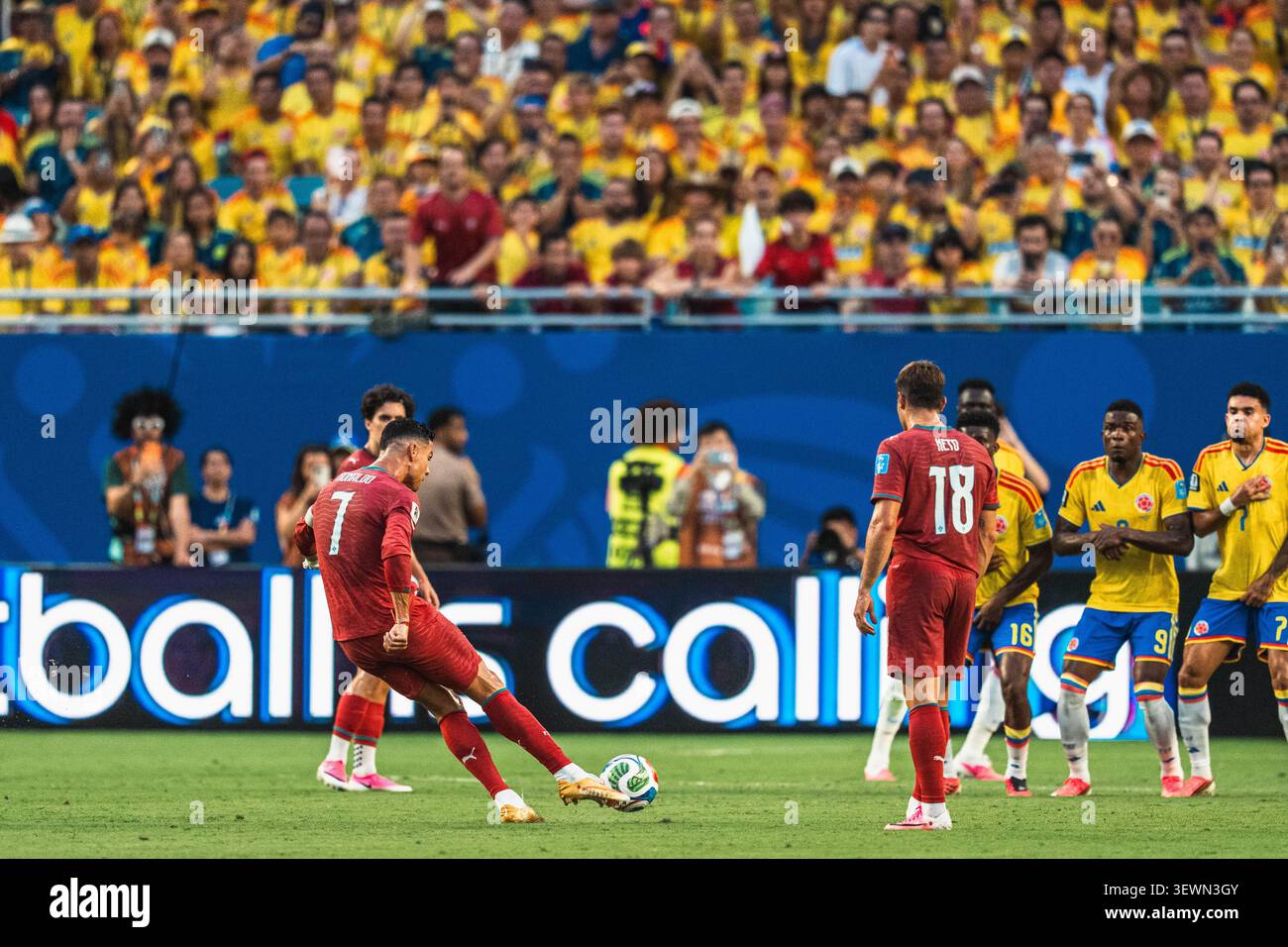 Hard Kick Rondaldo Cristiano ronaldo portugal free kick hi-res stock photography and ...