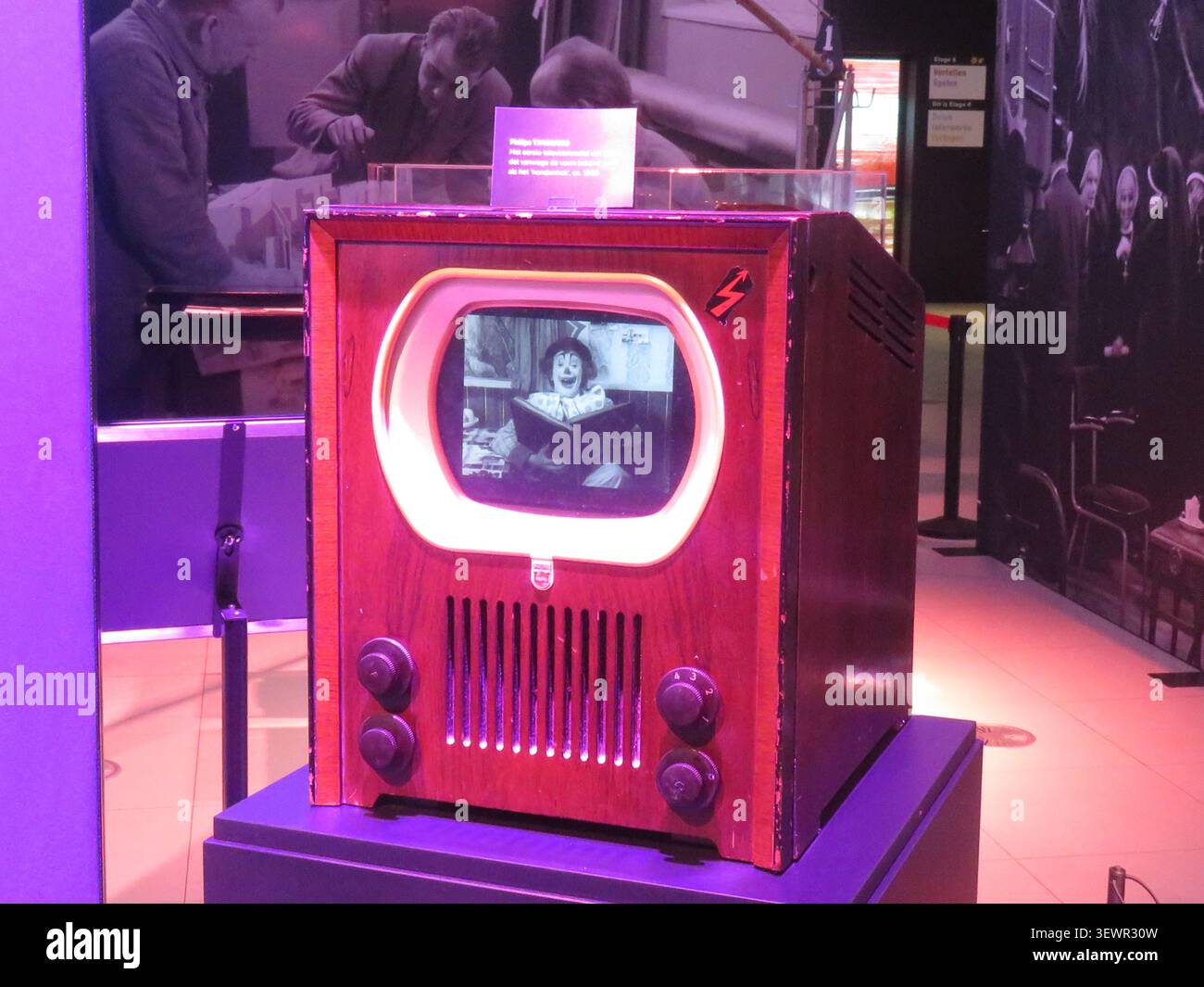 Philips electronics television hi-res stock photography and images