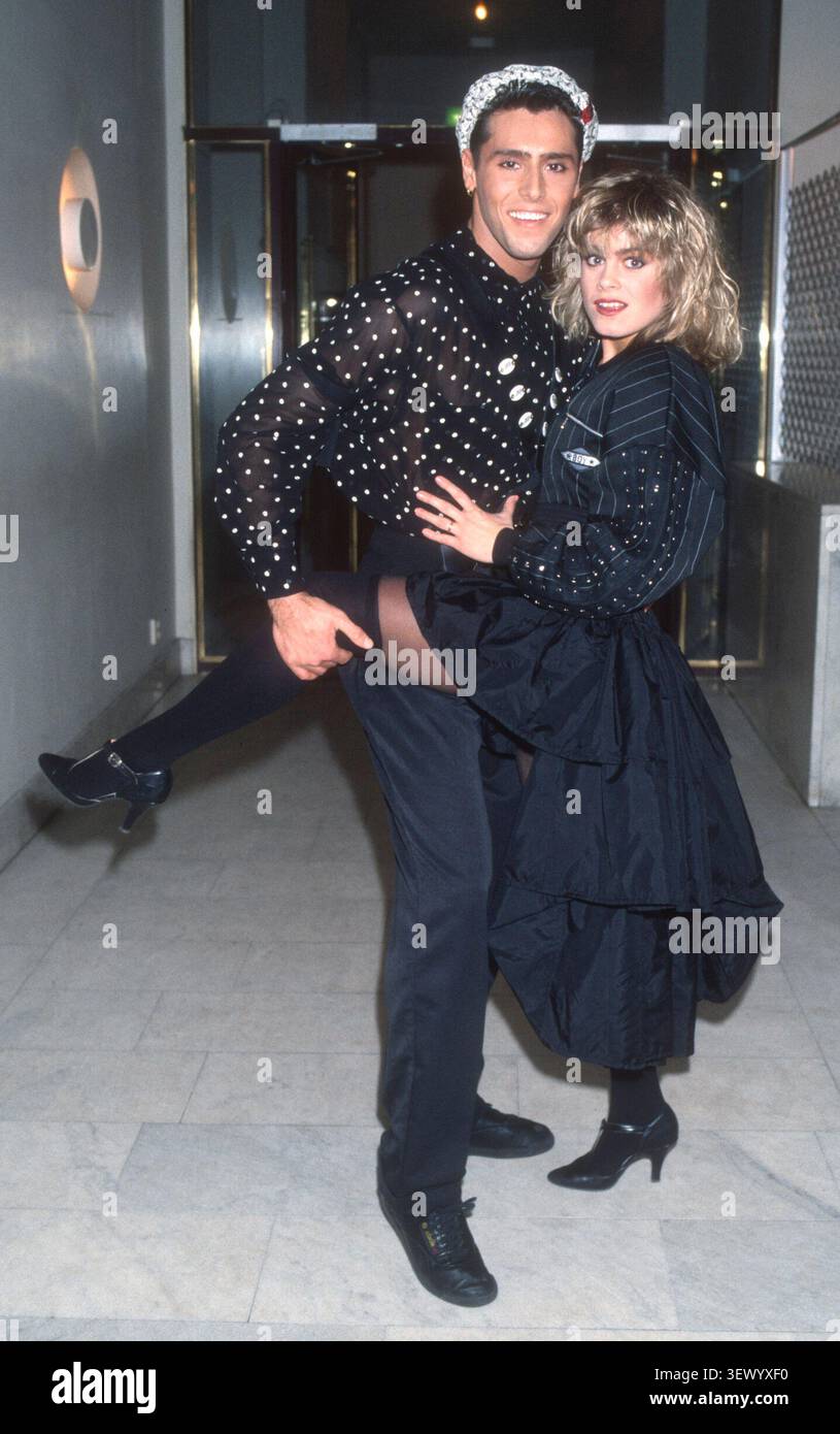Pernilla wahlgren hi-res stock photography and images - Alamy