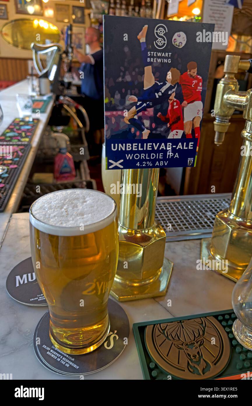 Pint of Stewart Brewing Unbelievab-ale Worldie IPA on cask at the Athletic Arms, Edinburgh, during Scotland’s 2026 World Cup campaign Stock Photo