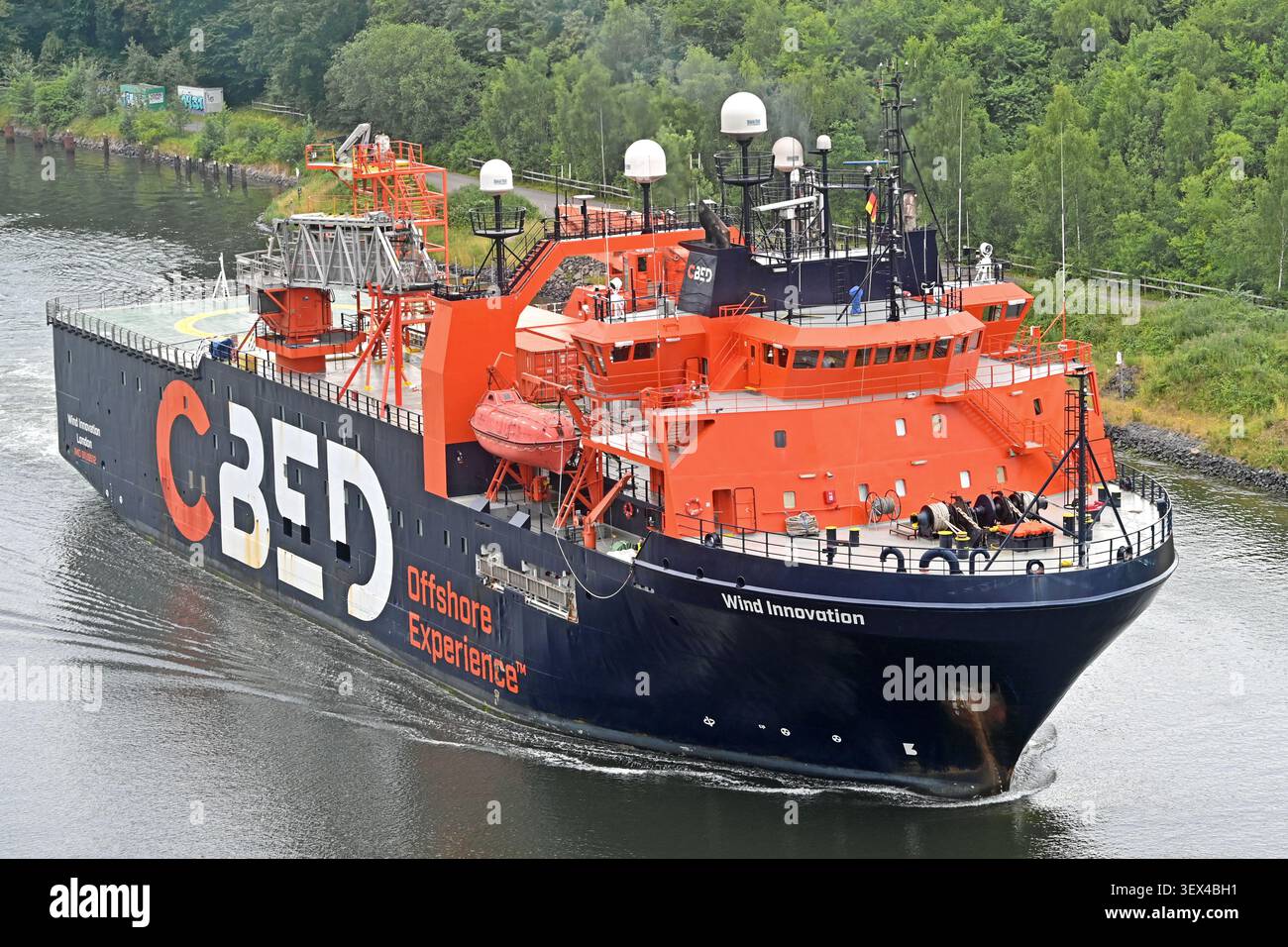Offshore work / repai ship WIND INNOVATION passing the Kiel canal Stock Photo