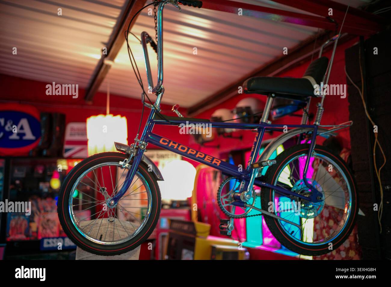 Ape on bicycle hi-res stock photography and images - Alamy