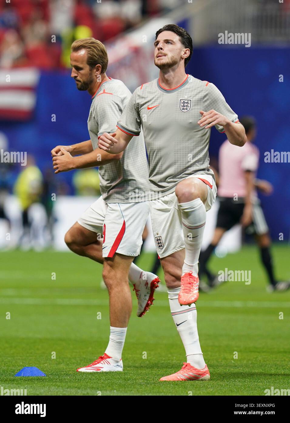 England midfielder Declan Rice (4) warm up during the England v DR ...