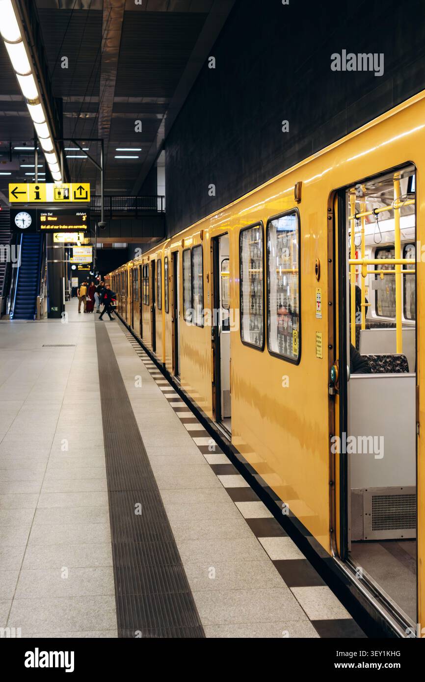 Bvg train interior hi-res stock photography and images - Alamy