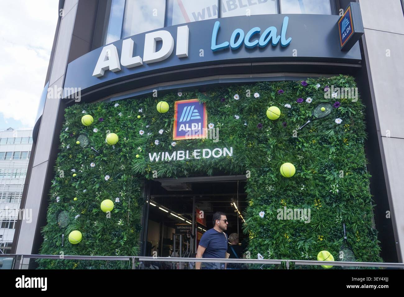 Aldi Racket Wimbledon championships 2026 hi-res stock photography and images - Alamy