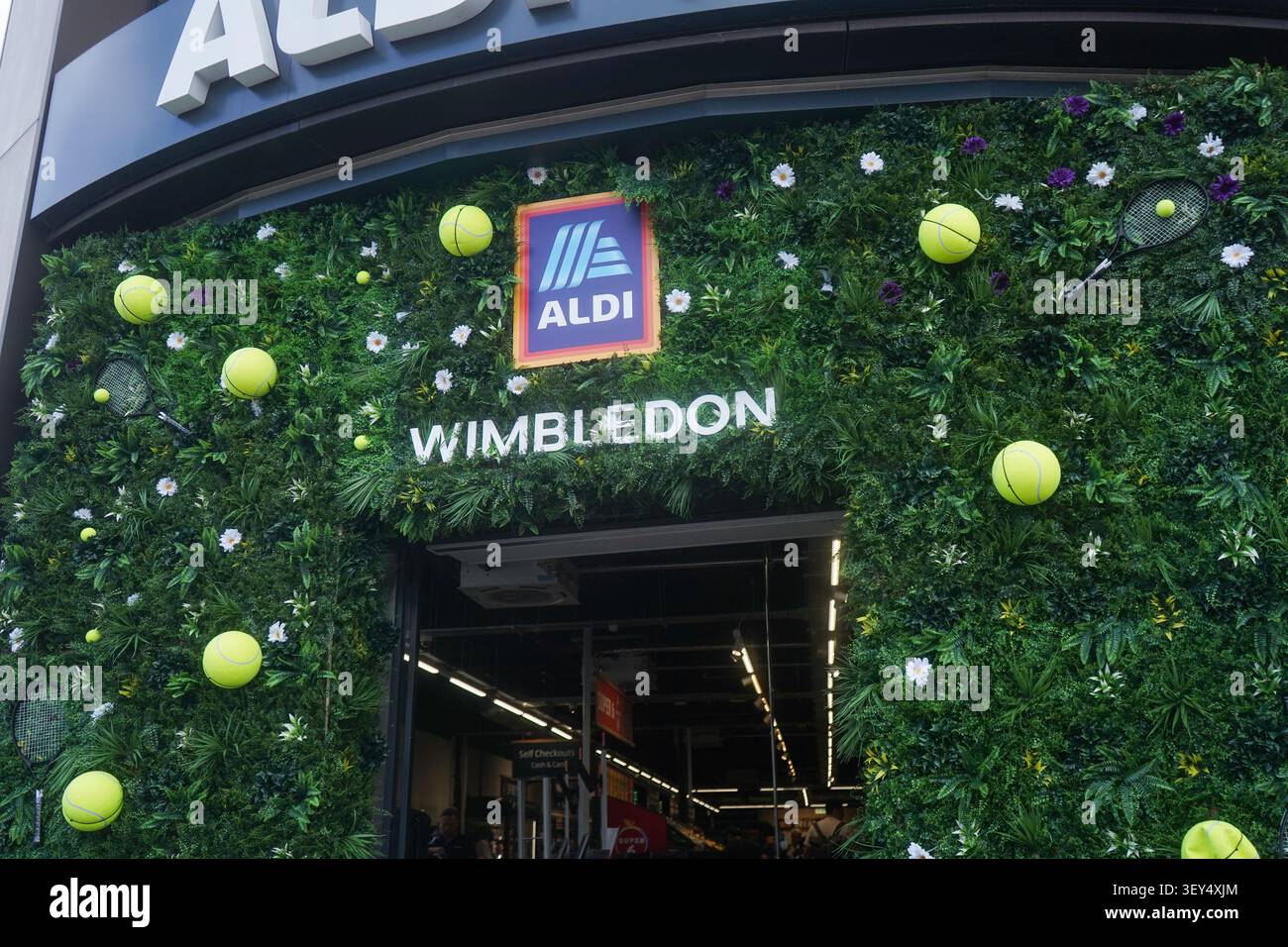 Aldi Racket Wimbledon championships 2026 hi-res stock photography and images - Alamy