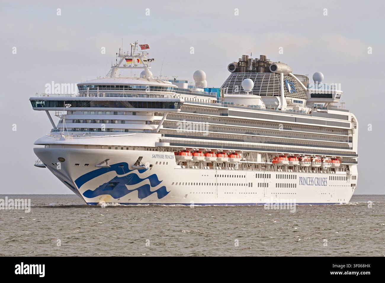 Cruiseship SAPPHIRE PRINCESS arrives at the port of Kiel Stock Photo