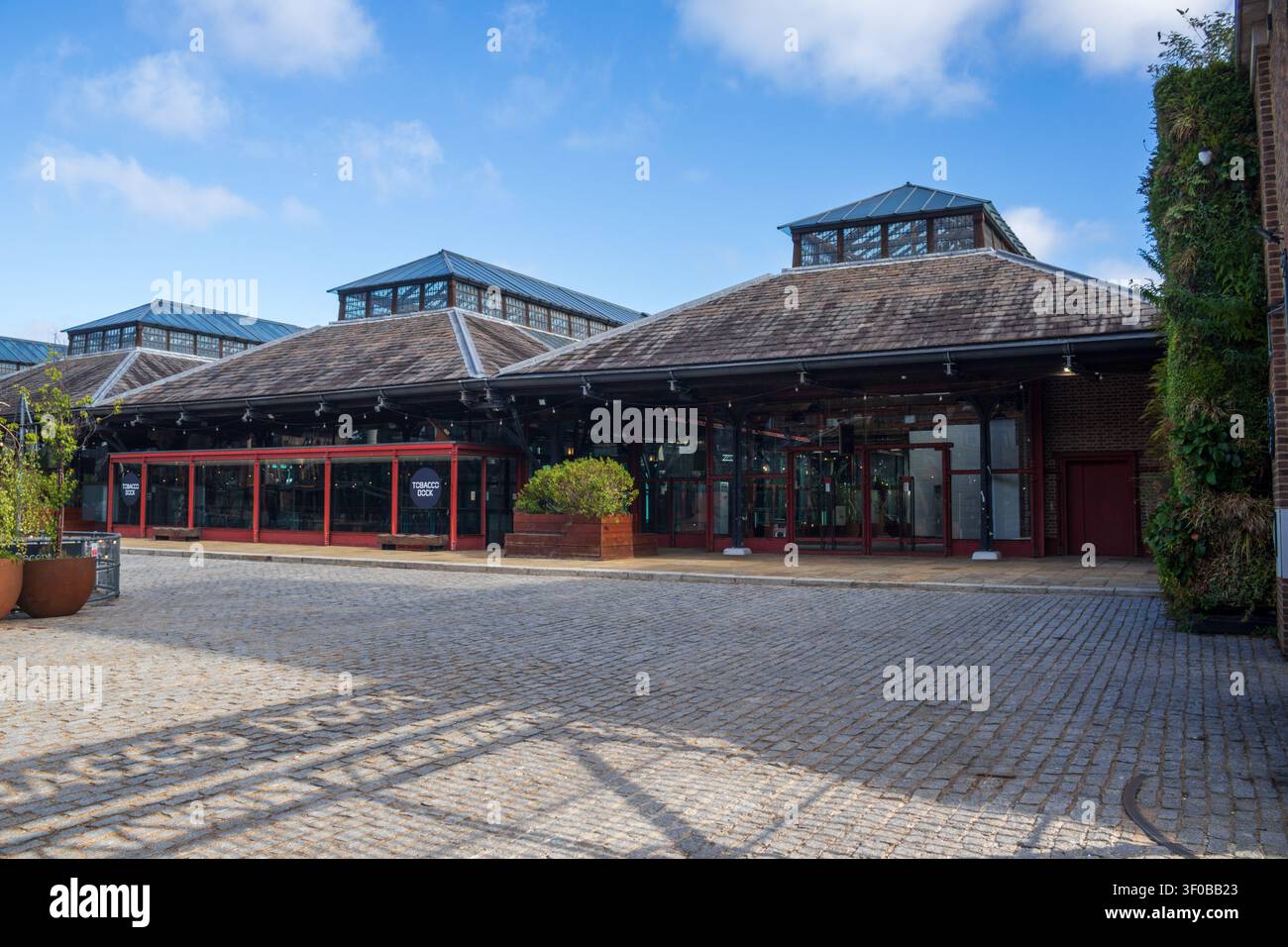 tobacco dock wapping lane london uk Tobacco dock hi-res stock photography