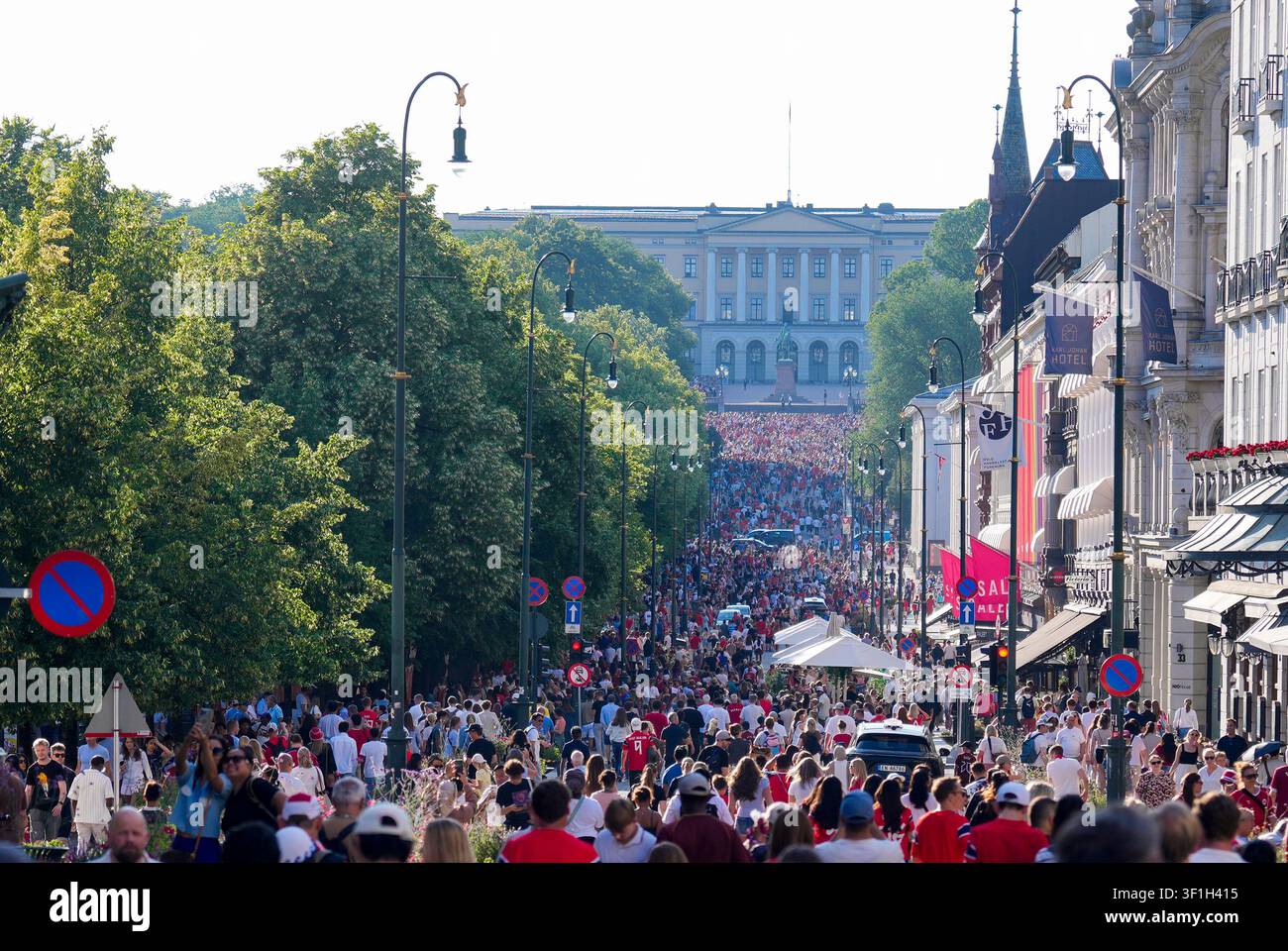 Oslo 20260713. Some have turned up early to meet the men's national ...