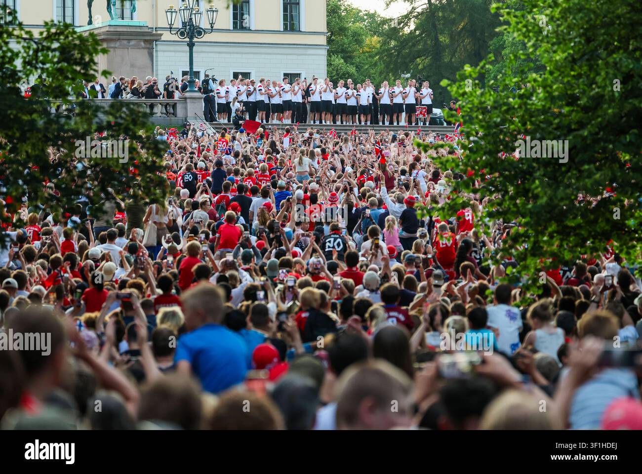 Oslo 20260712. The men's national football team is applauded by a crowd ...