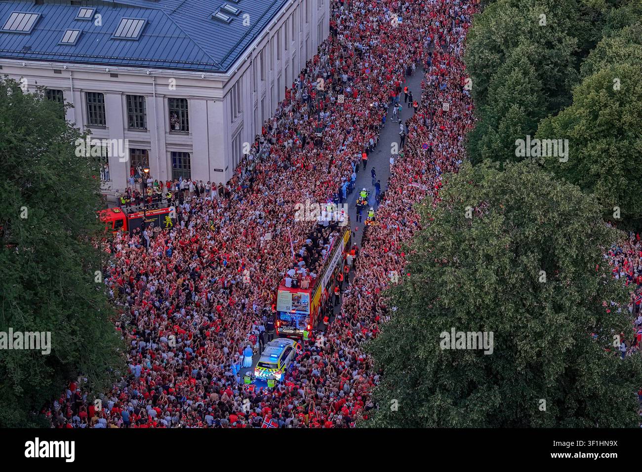 Oslo 20260713. The men's national football team drives a bus from ...