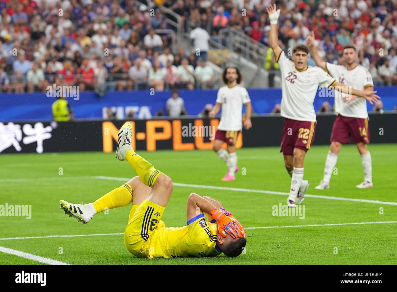 spain-goalkeeper-unai-simon-grimaces-during-a-world-cup-semifinal