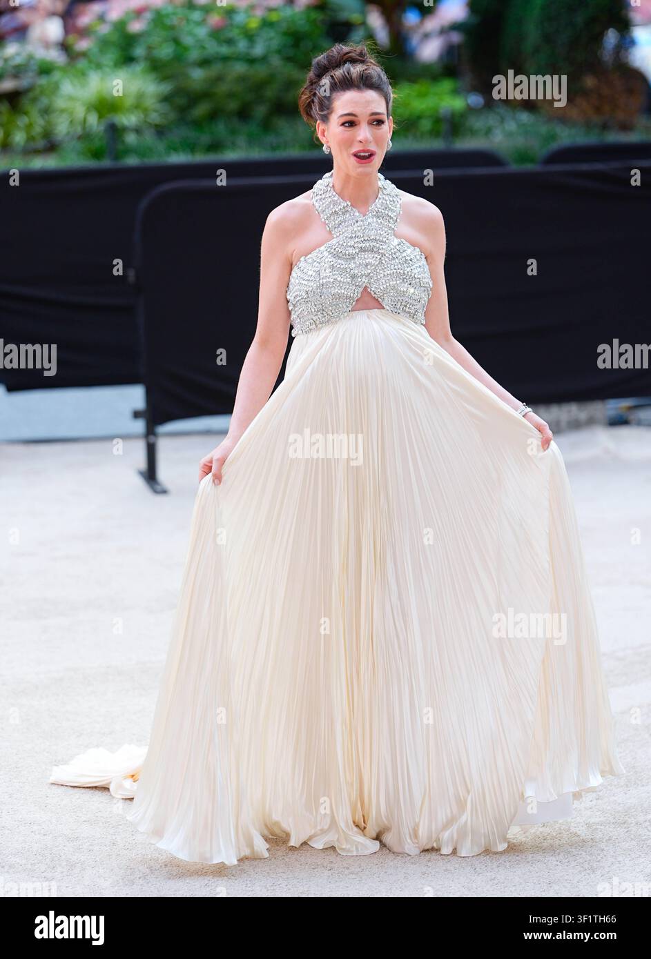Photo by: XNY/STAR MAX/IPx 2026 7/14/26 Anne Hathaway is seen arriving