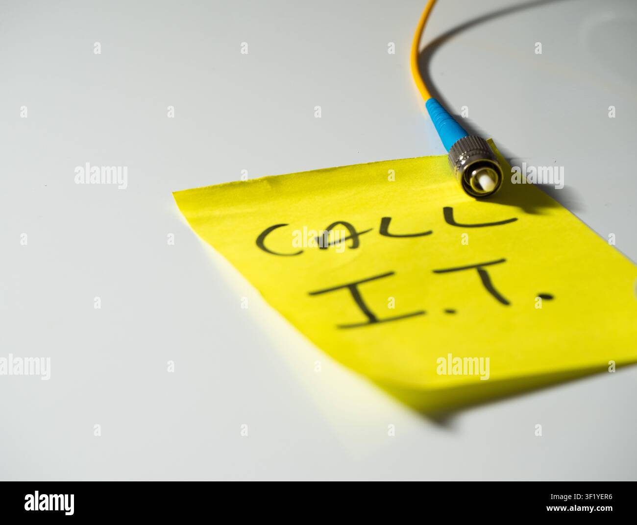 Reminder note to call network technician  Stock Photo