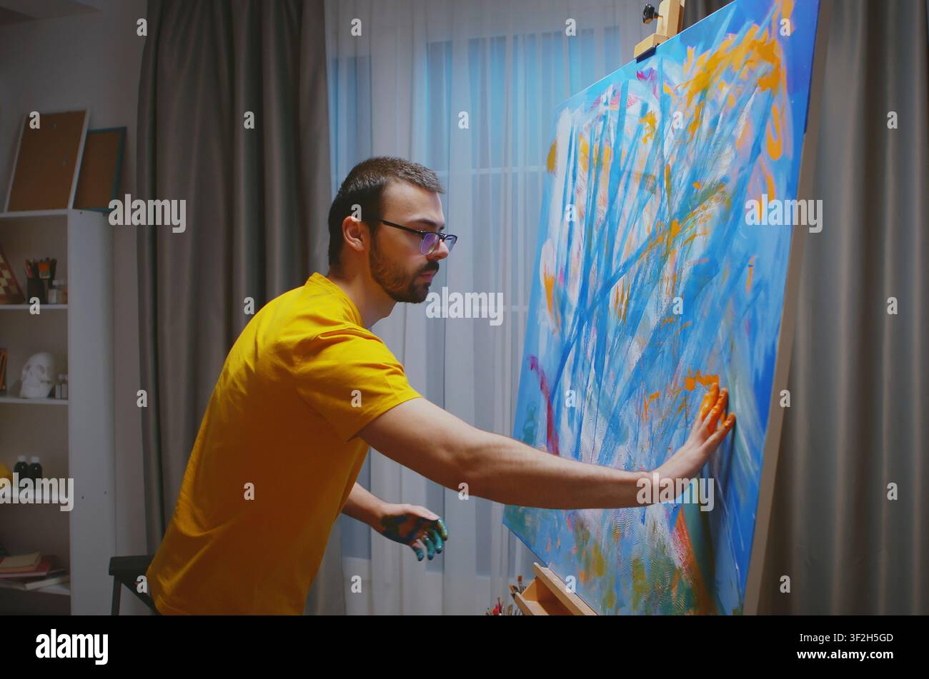 Experimental oil painting hi-res stock photography and images - Alamy