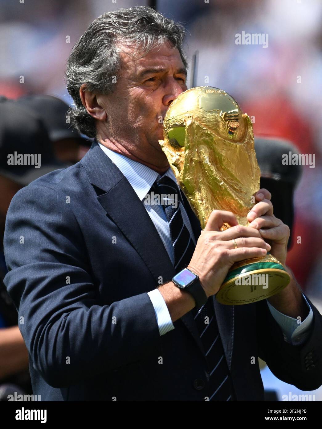 Mario kempes hi-res stock photography and images - Alamy