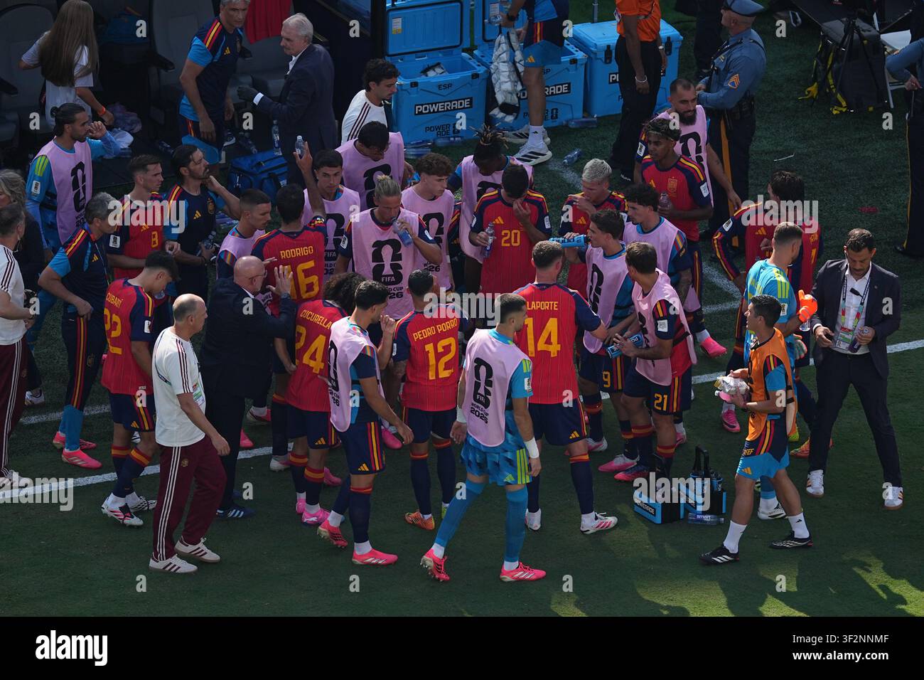 spanish-players-take-a-water-break-during-the-world-cup-final-soccer