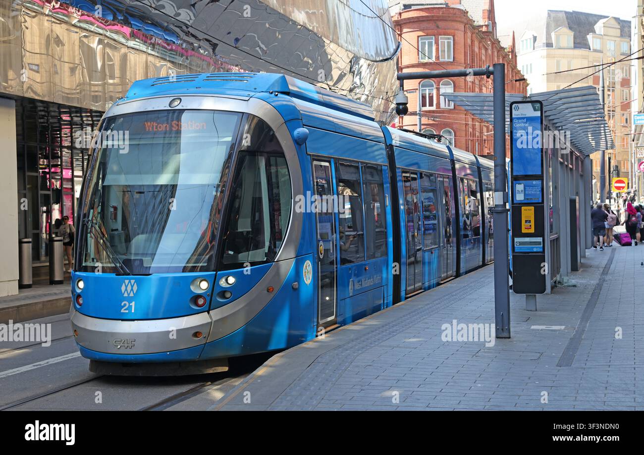 Blue Birmingham Tram Wton at New Street Stock Photo