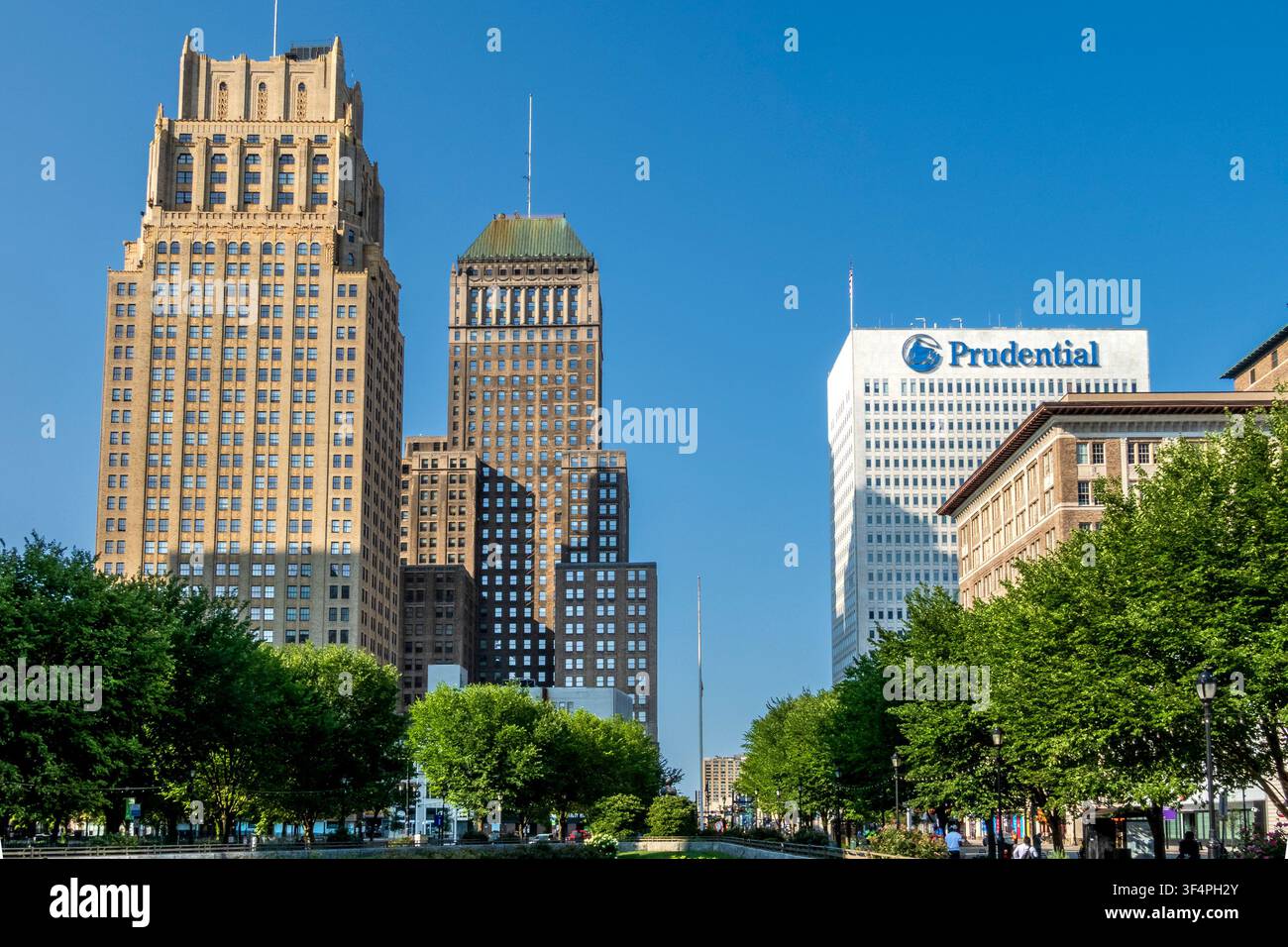 Prudential building newark nj hi-res stock photography and images