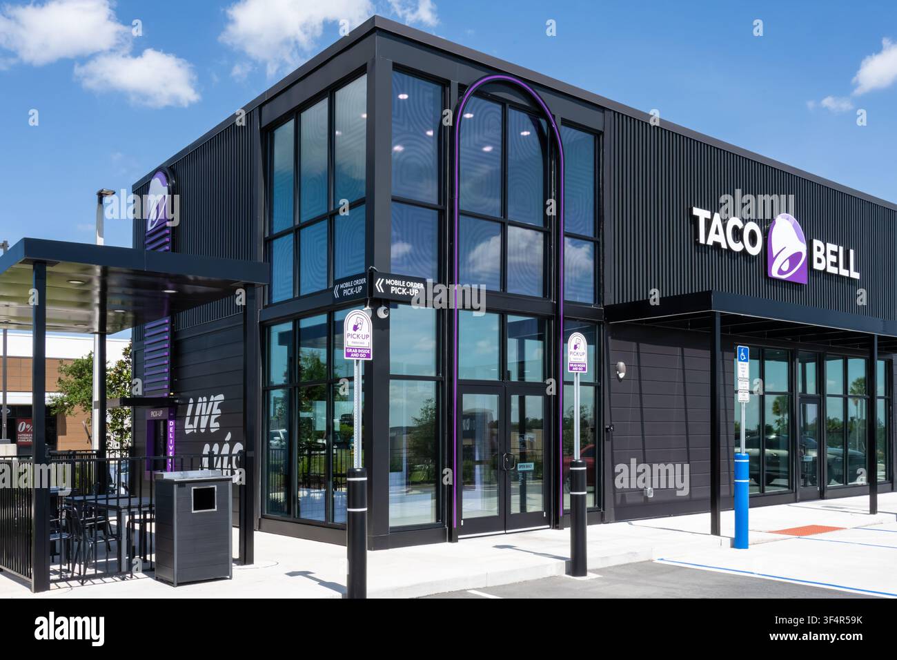 Taco bell united states hi-res stock photography and images - Alamy