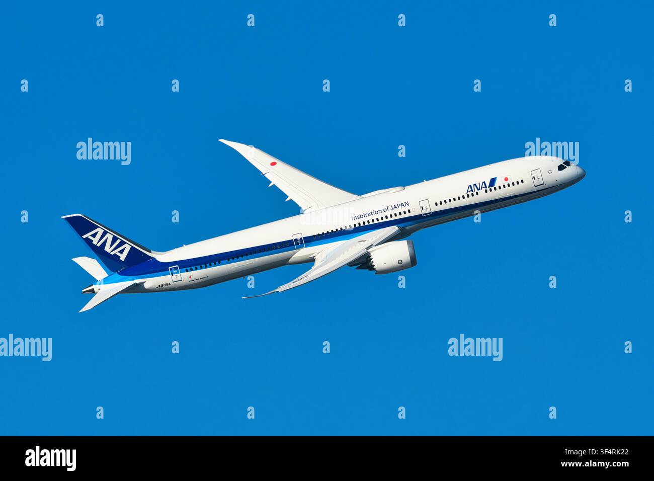 Boeing 787 ana hi-res stock photography and images - Alamy