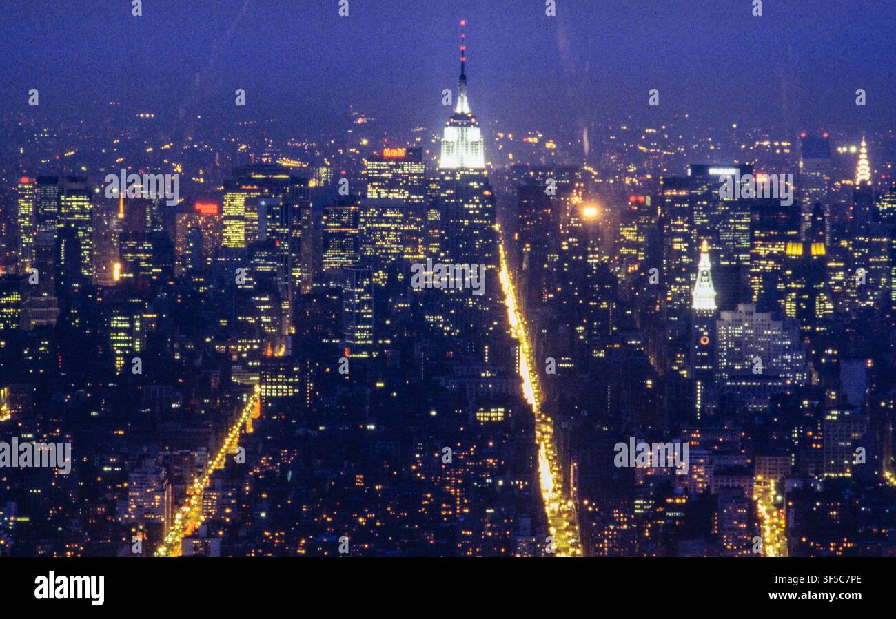 Aerial view of manhattan 80s hi-res stock photography and images
