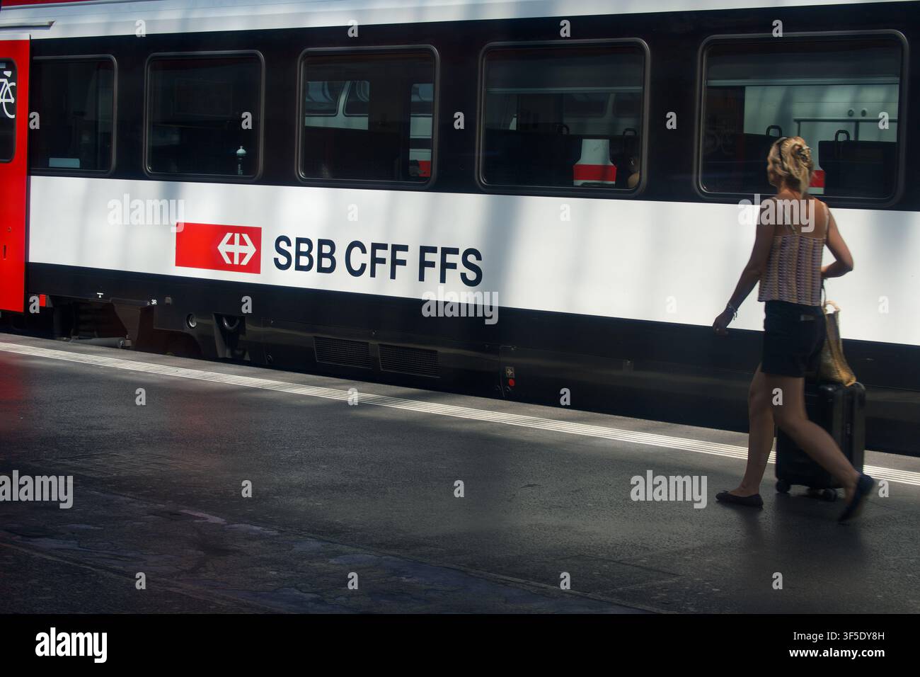 Sbb cff ffs hi-res stock photography and images - Alamy