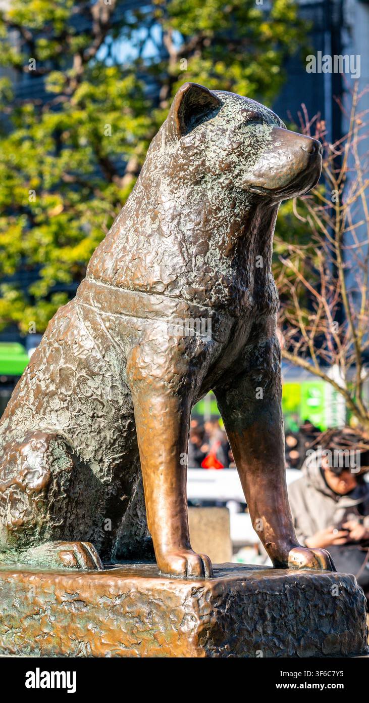 Japan statue of dog hi-res stock photography and images - Alamy