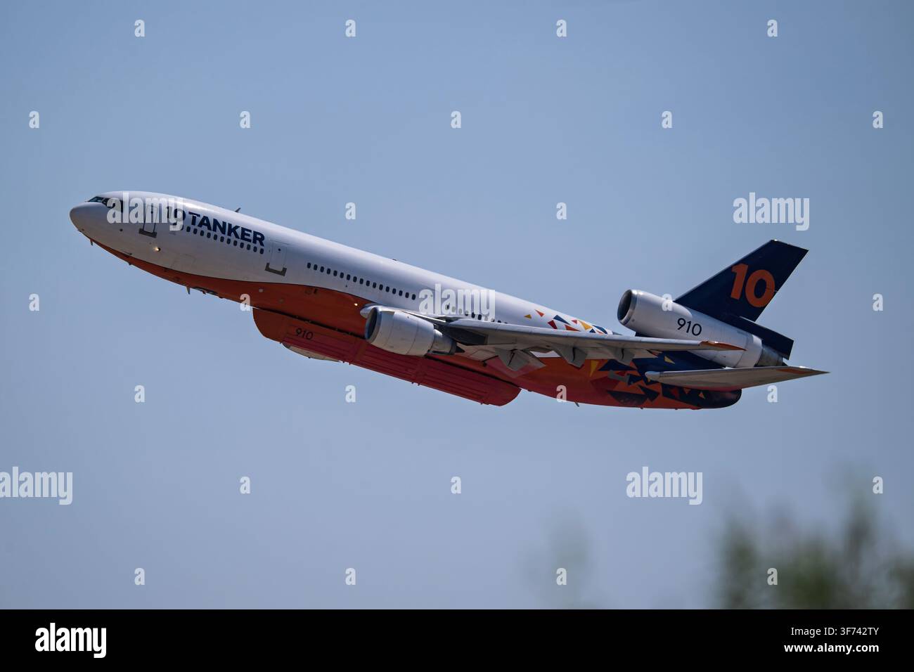 Mcdonnell douglas dc 10 30 hi-res stock photography and images - Alamy