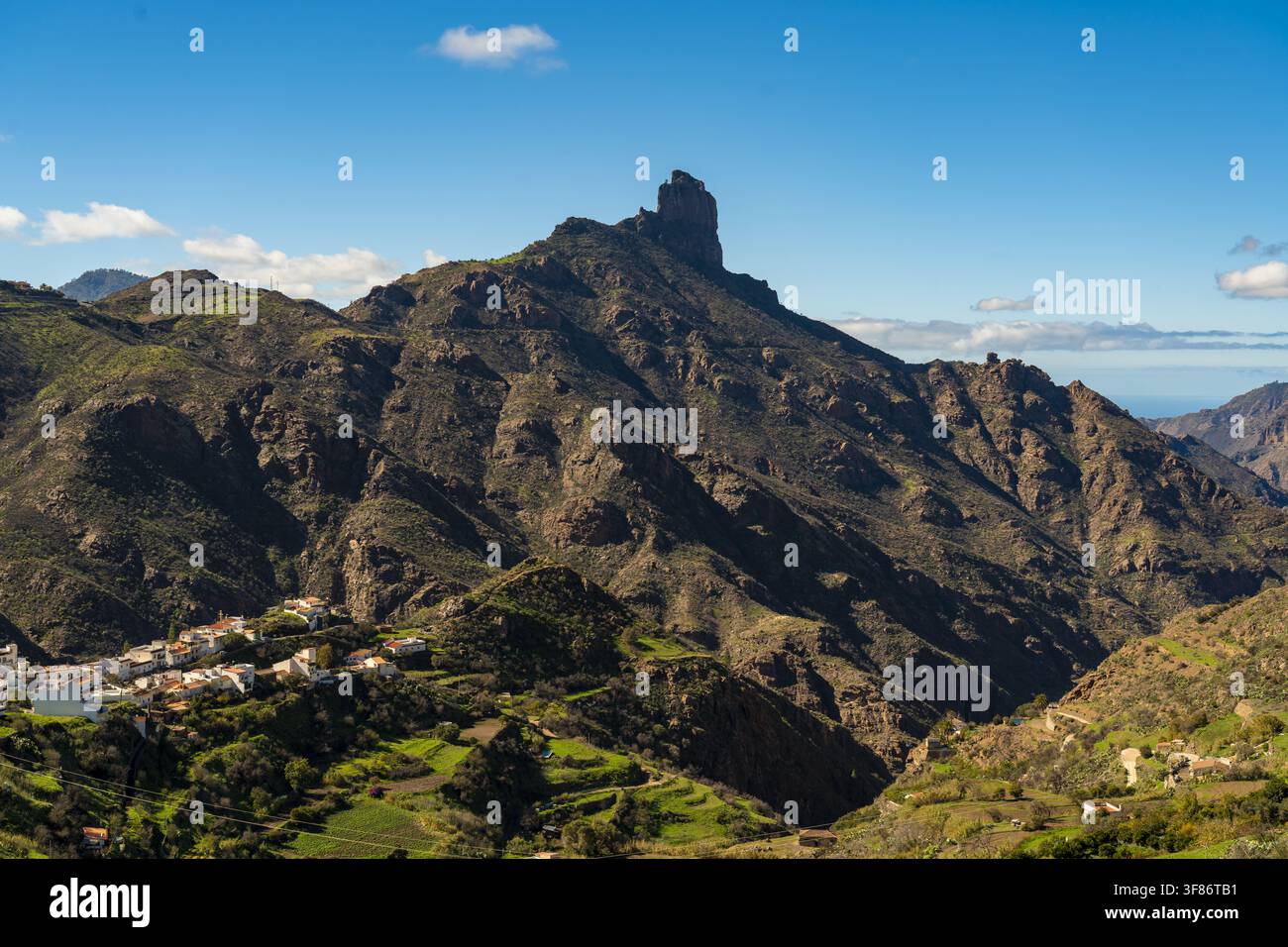 Roque nublo iconic volcanic hi-res stock photography and images - Alamy