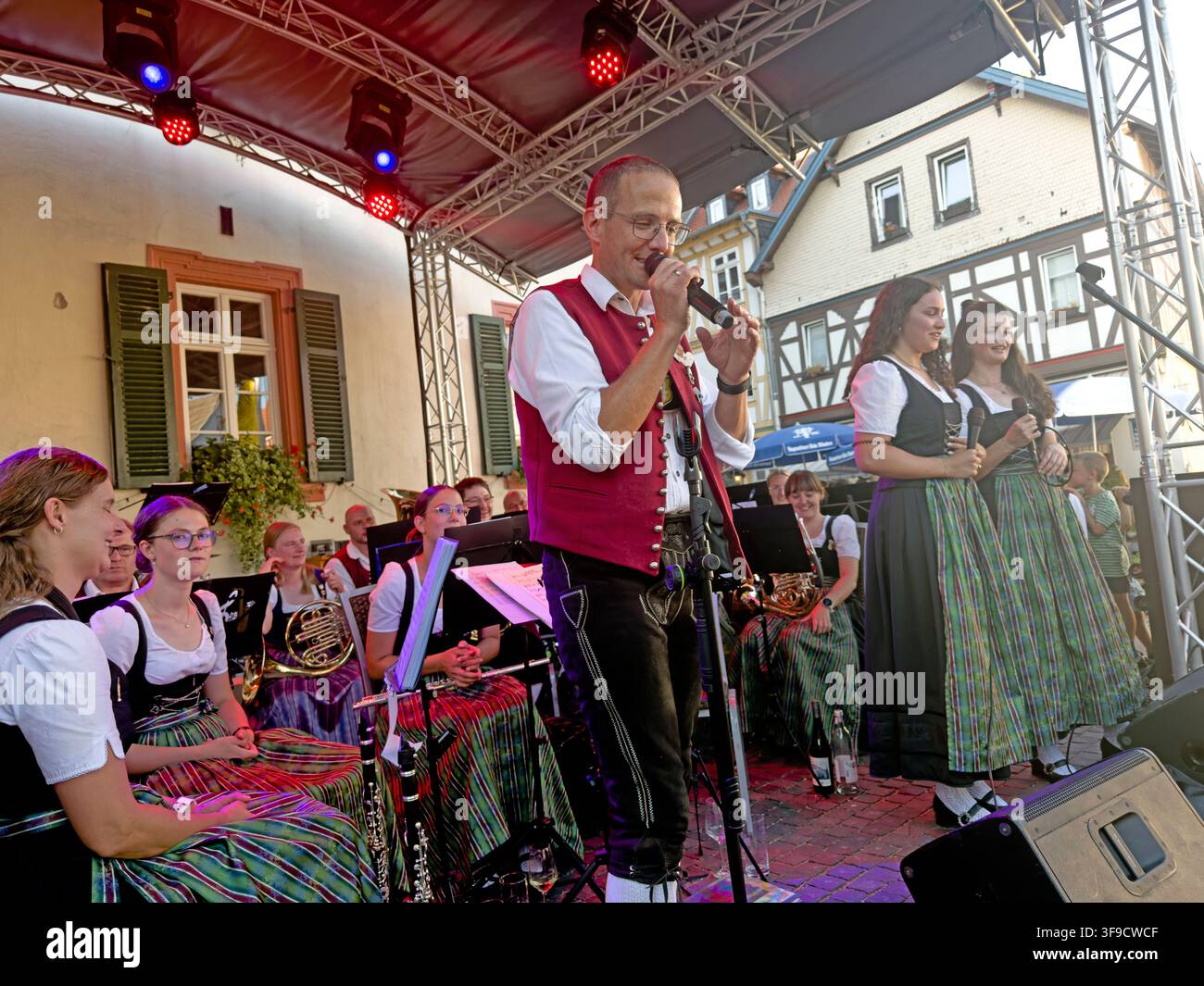 Oppenheim wine band entertainment, Marktplatz stage, Musikverein Harmonie Probstried e. V. Stock Photo