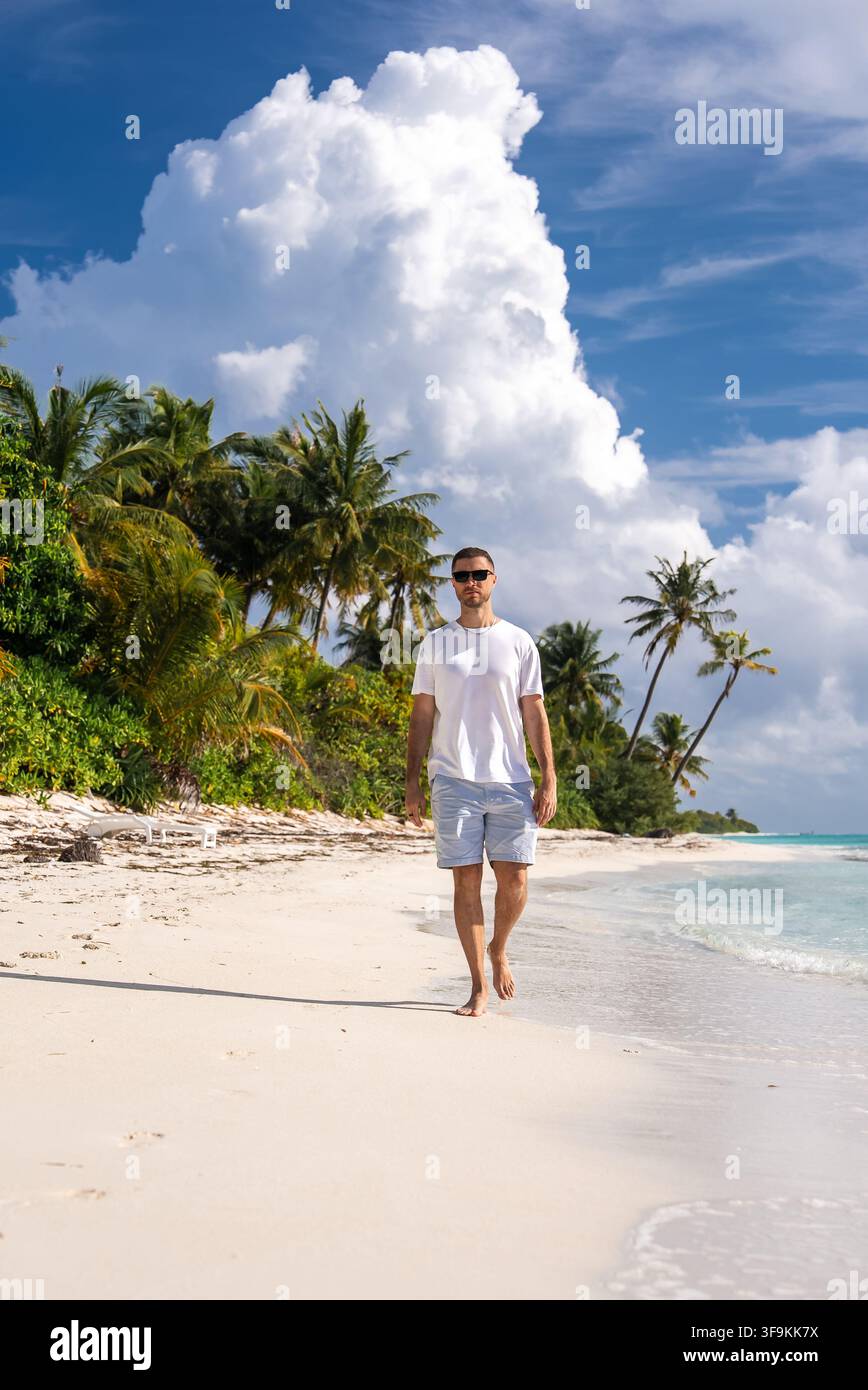 Person walks barefoot on sandy hi-res stock photography and images - Alamy