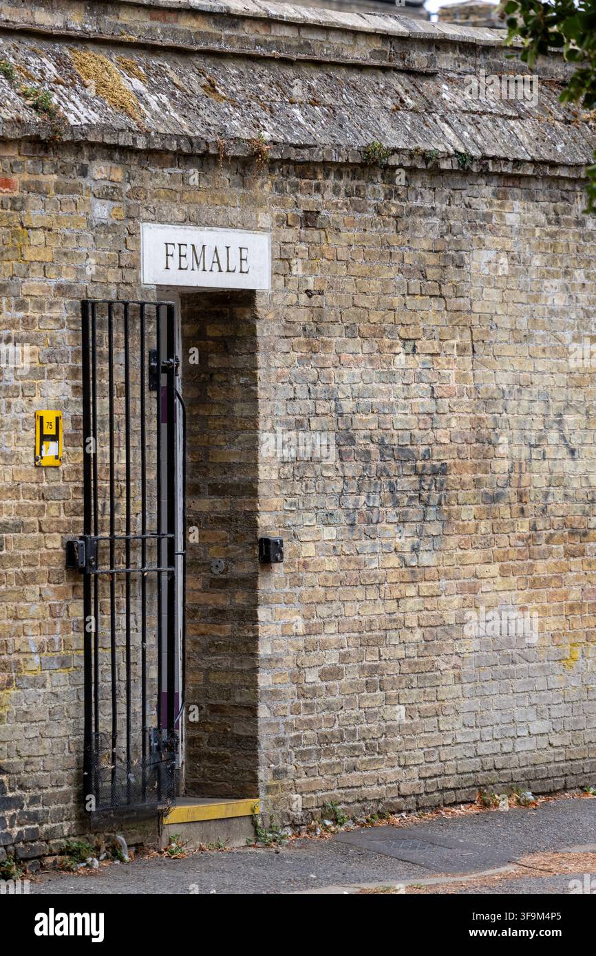Signage public toilet facility hi-res stock photography and images - Alamy