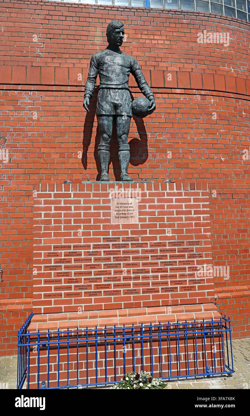 Rangers Ibrox memorial figure for the 1971 football stadium disaster Stock Photo