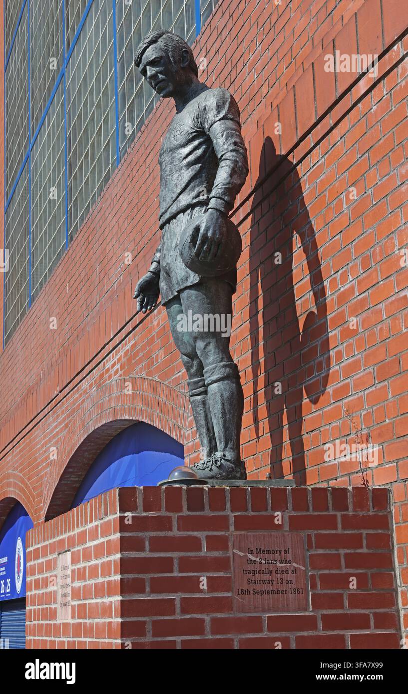 Rangers Ibrox memorial sculpture remembering the 1971 stadium disaster Stock Photo