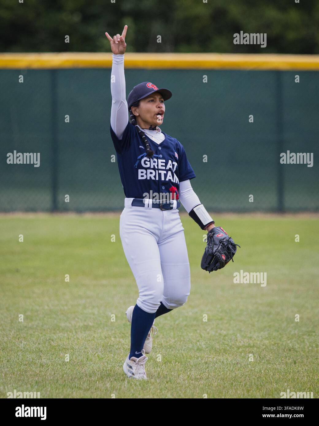 Lhiez Dela Paz communicates with Great Britain teammates Stock Photo
