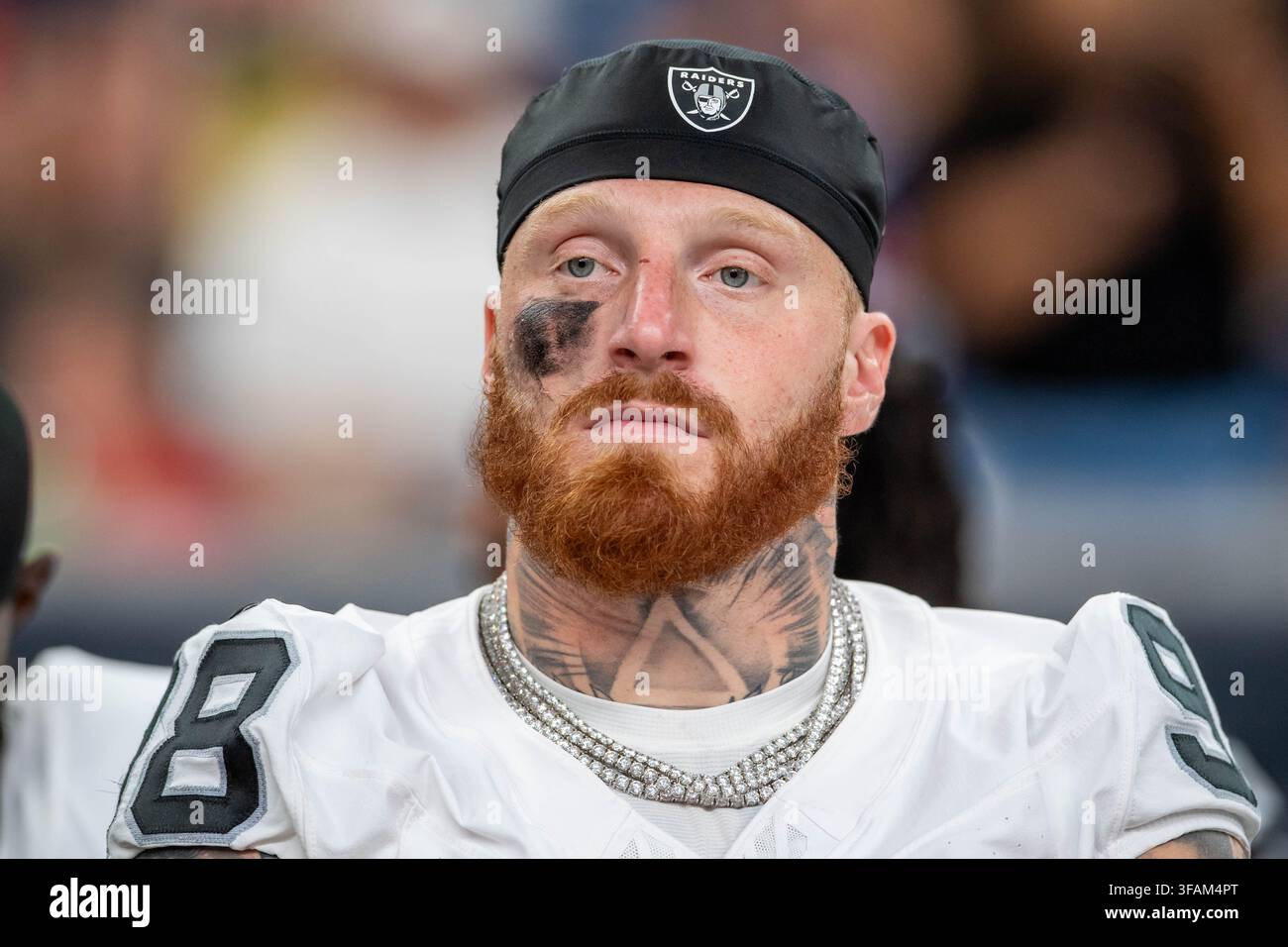 Maxx crosby hi-res stock photography and images - Alamy