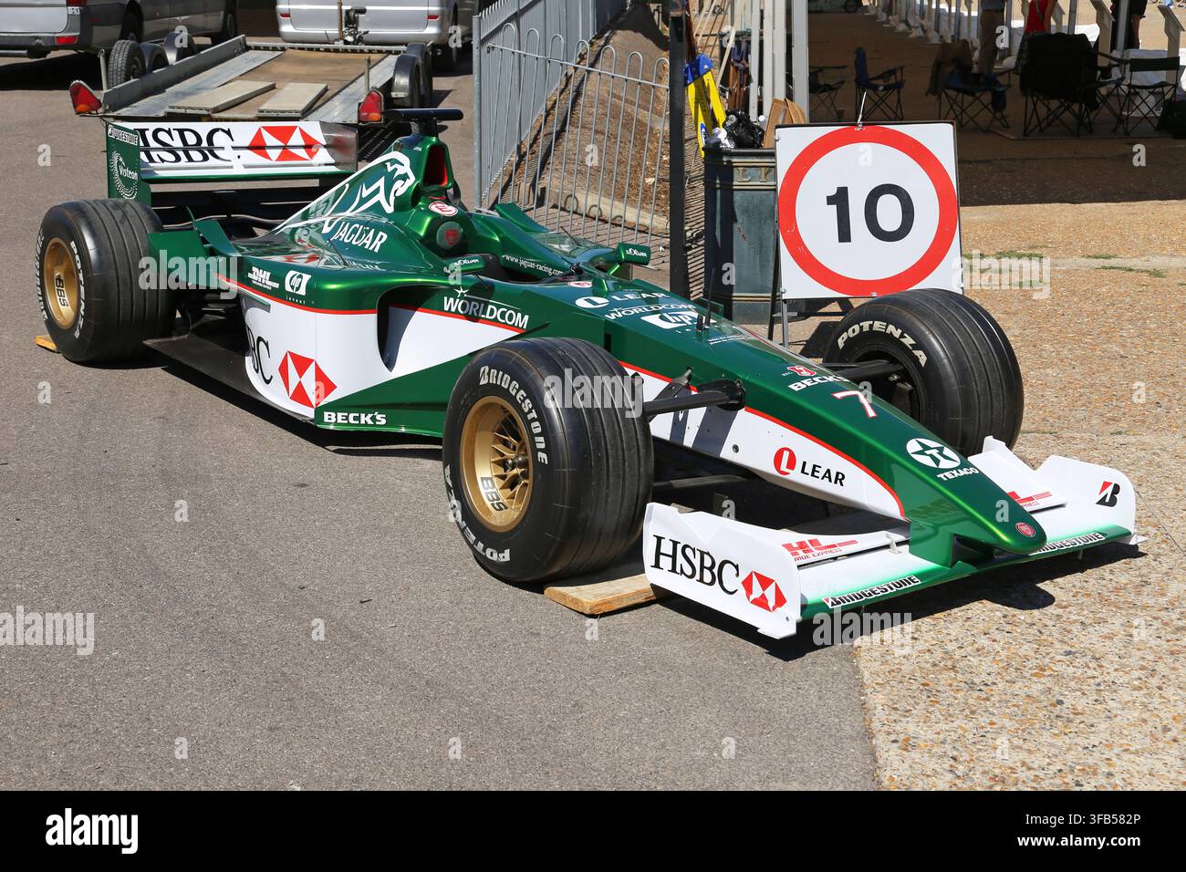 Jaguar f1 2000 hi-res stock photography and images - Alamy