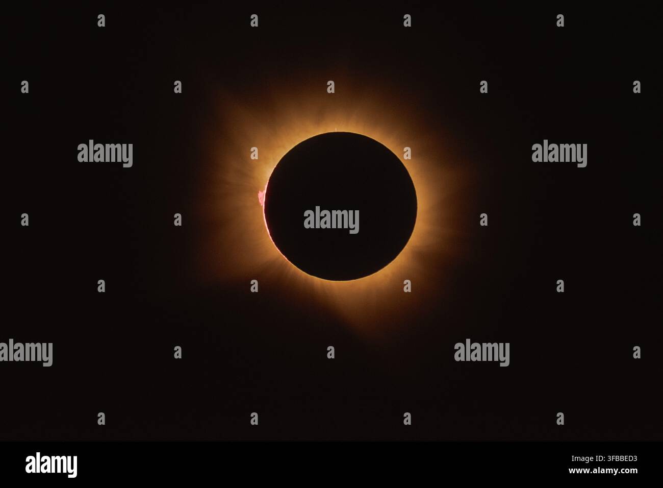 Caltex Edge Edge golden solar eclipse hi-res stock photography and images - Alamy