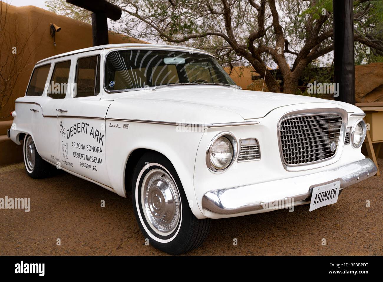 Studebaker wagon hi-res stock photography and images - Alamy
