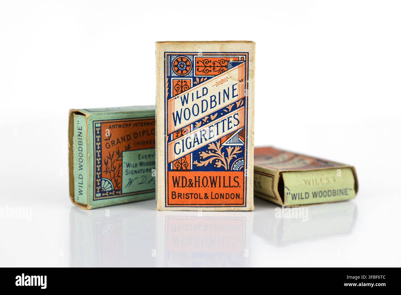 Wills cigarettes hi-res stock photography and images - Page 2 - Alamy