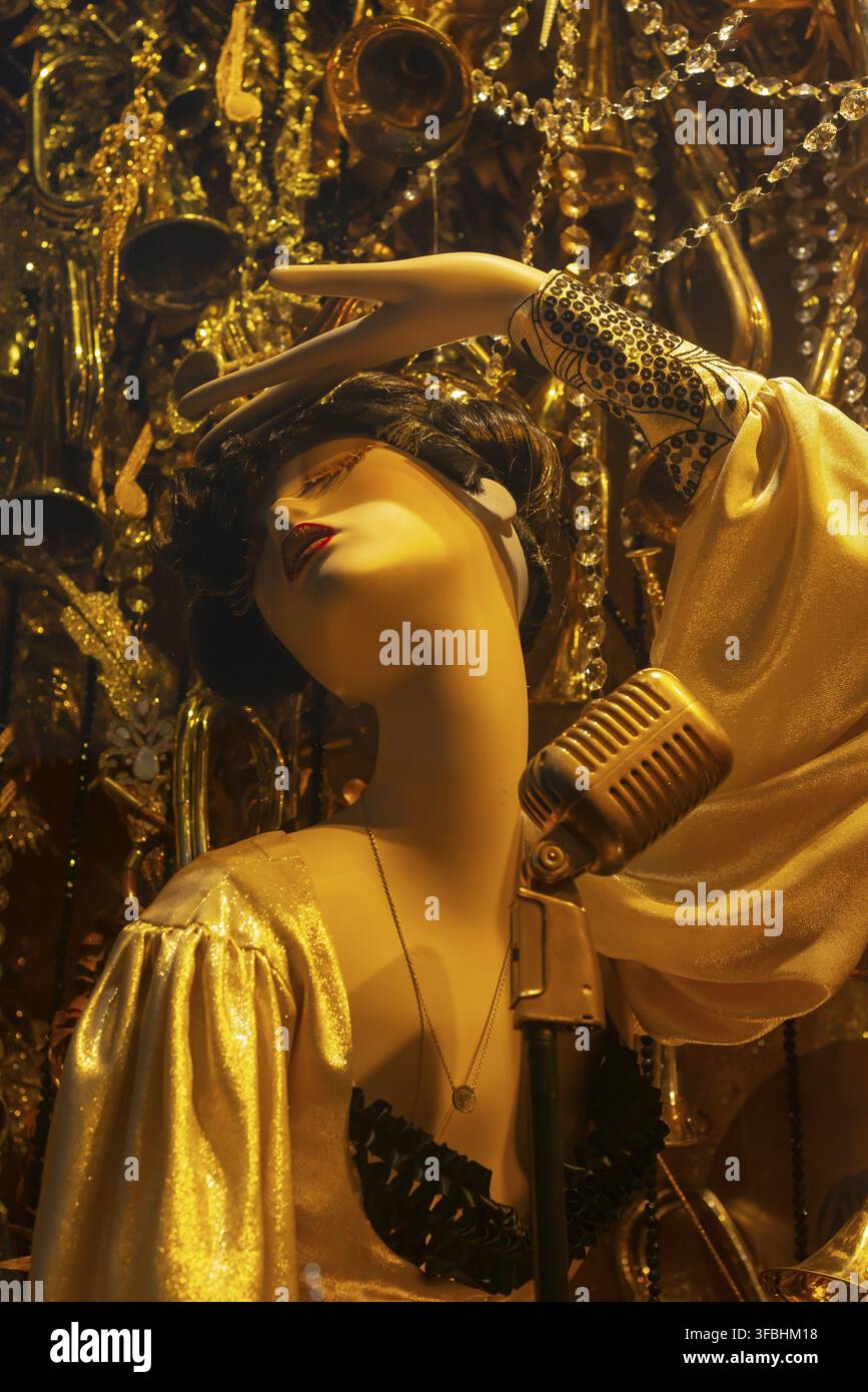 Female mannequin face closed hi-res stock photography and images - Alamy