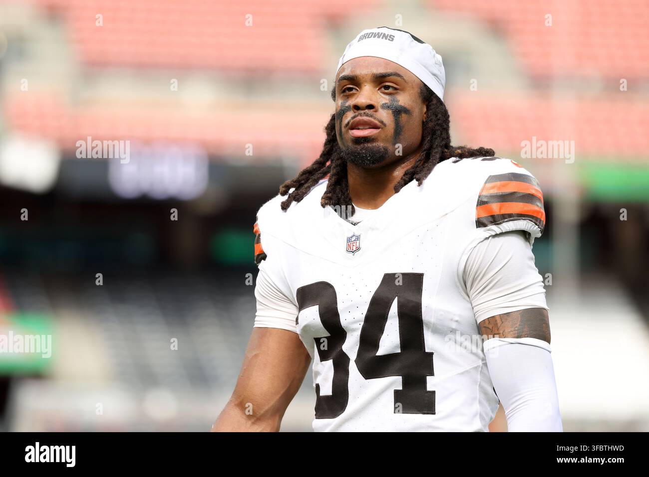 Cleveland Browns fullback Michael Burton (34) walks off of the field ...